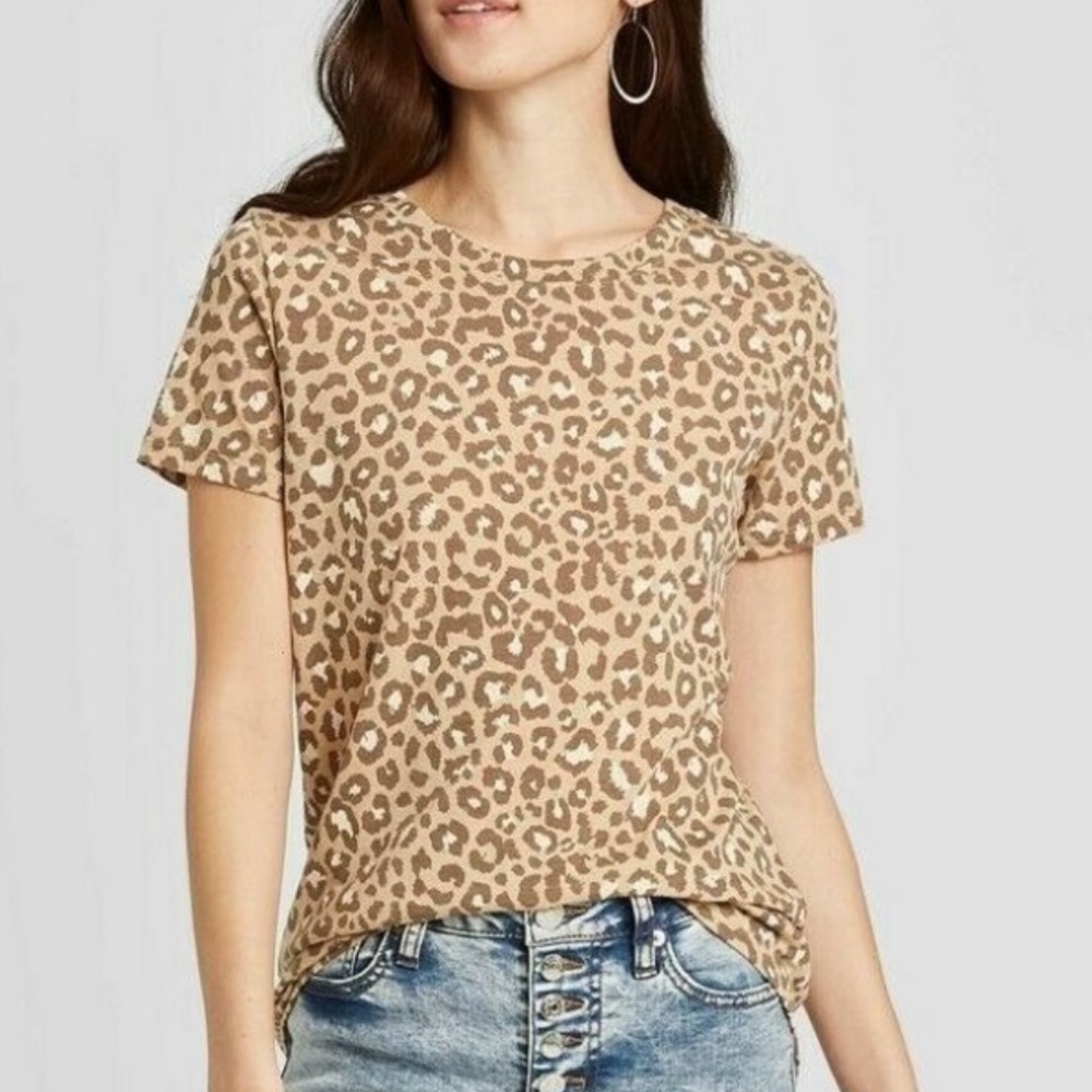 Zoe & Liv Juniors Leopard Print Graphics Tee